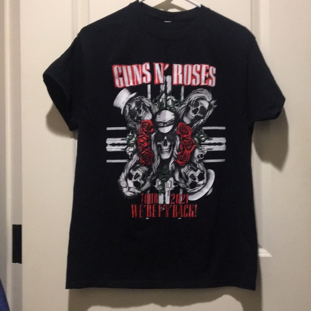 GUNS N' ROSES unisex Tour 2021 WE’RE F’N’ BACK! Concert black T-Shirt no size M?